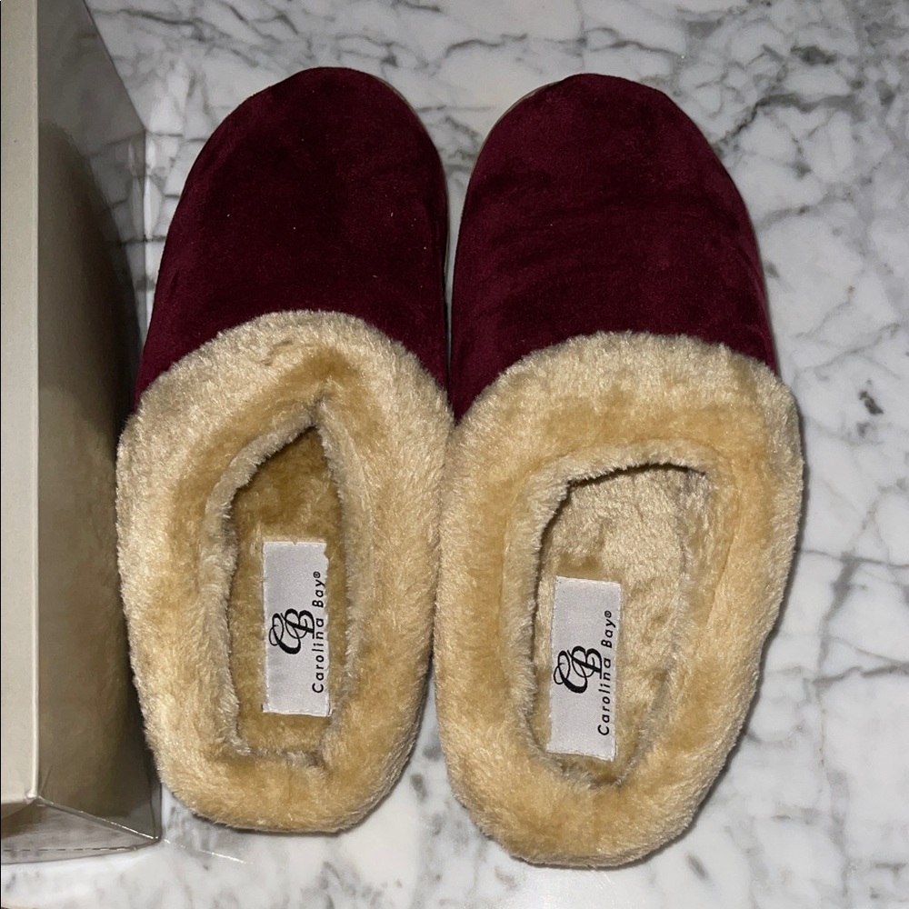 Women's Burgundy Slippers